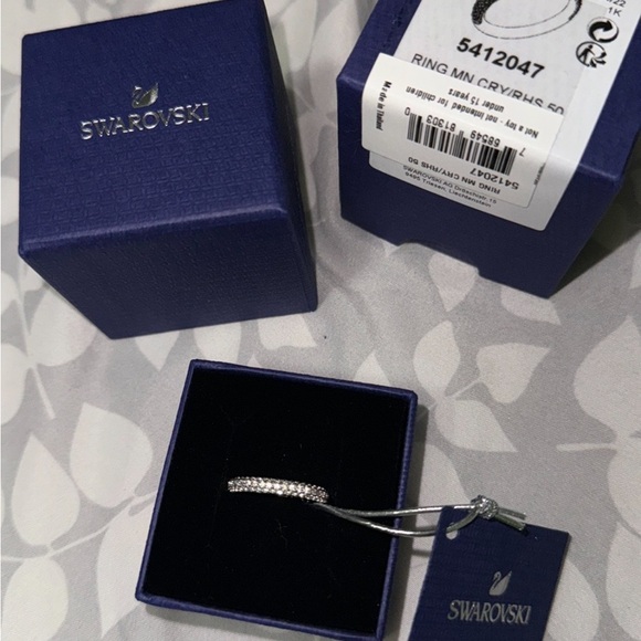 Swarovski stone ring size 5 - Picture 3 of 6